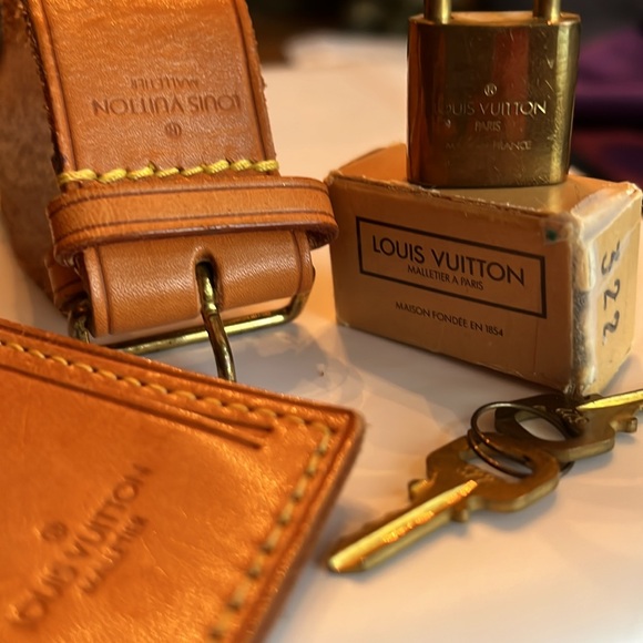 ❌❌VTG💯Authentic 6 Piece Louis Vuitton Malletier A ParisMonogram 45.VG Condition. - Picture 14 of 16